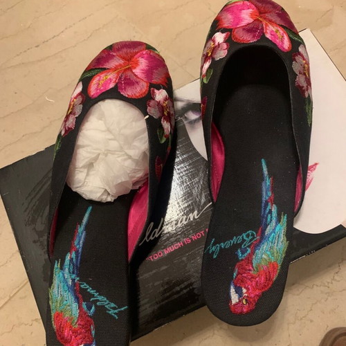 Beverly Feldman flat mule new, embroidered fabric Molly size 38.5