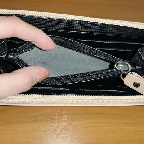 FRNC wallet beige like new
