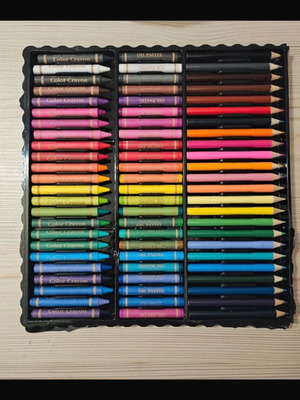 Σετ oil pastel και ξυλομπογιές καινούργιο