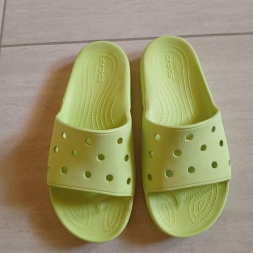 Crocs slippers lime color, size 40