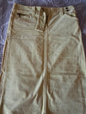 Marlboro classics skirt made of cotton velvet like new, green