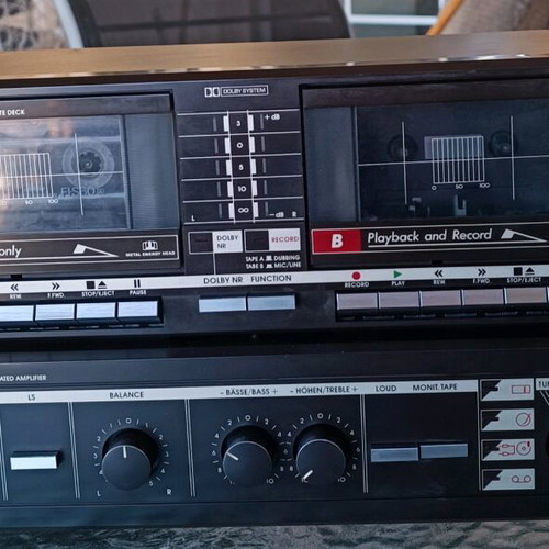 Grundig CCF-4080 cassette deck and V-4080 amplifier set like new