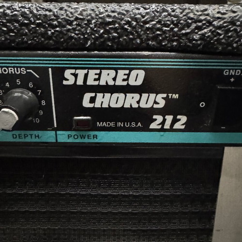 Peavey Stereo Chorus 212 guitar amplifier like new with original footswitch