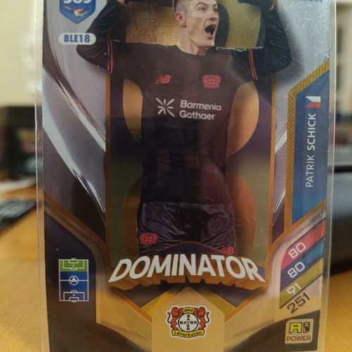 Adrenalyn Patrik Schick Dominator Football Card Leverkusen new