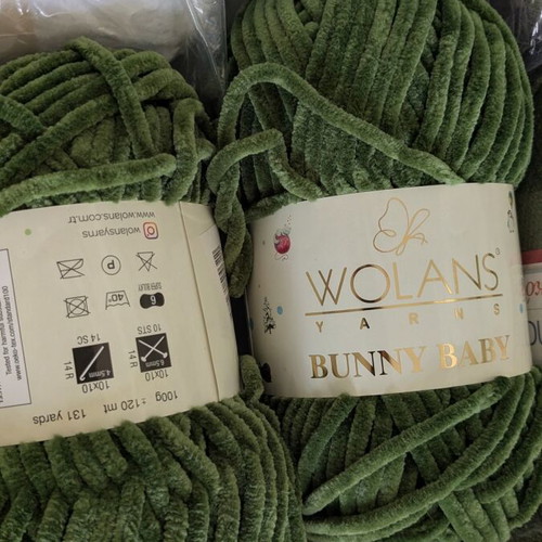 Large yarn pack new, variety of types and colors