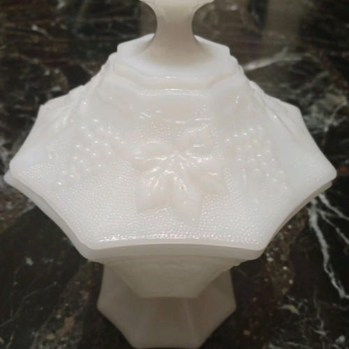 Anchor Hocking milk glass vase candy dish like new with embossed grape pattern