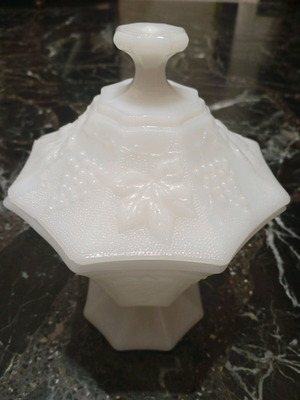 Anchor Hocking milk glass vase candy dish like new with embossed grape pattern
