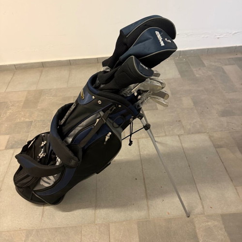 Wilson golf clubs and Adidas and Nike shoes size 44 2/3 new