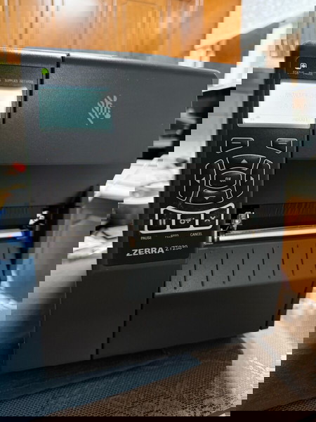 Zebra ZT230 термичен принтер + лента
