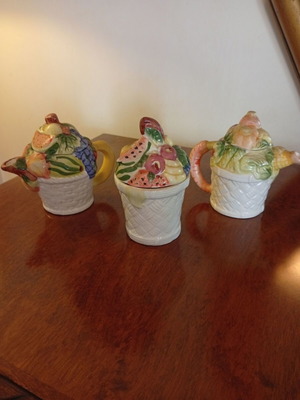 Ceramic set for tea, milk and sugar like new with fruit decorations