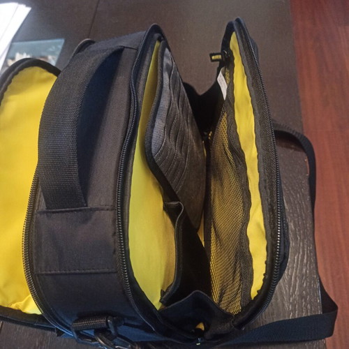 Case Logic shoulder bag like new, black
