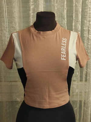Jennyfer Fearless athletic crop top like new, size S, beige and white