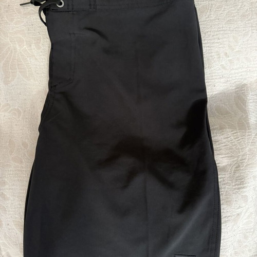 Quiksilver Surfsilk Kaimana 20’ swim shorts, size 34, black
