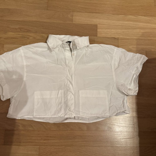 Zara crop top shirt white, size S, like new