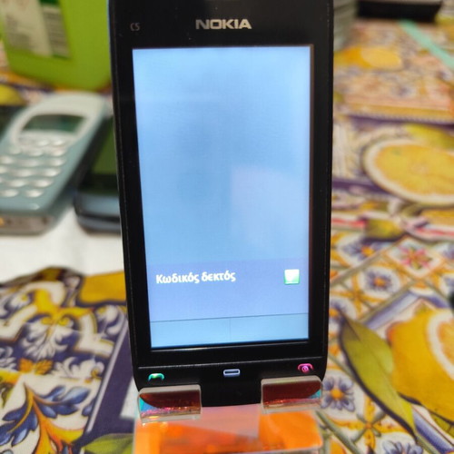Nokia C5-03 phone used, black, up to 7.9 MP camera