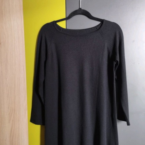 Wool long-sleeve blouse size M, black made of pure virgin wool