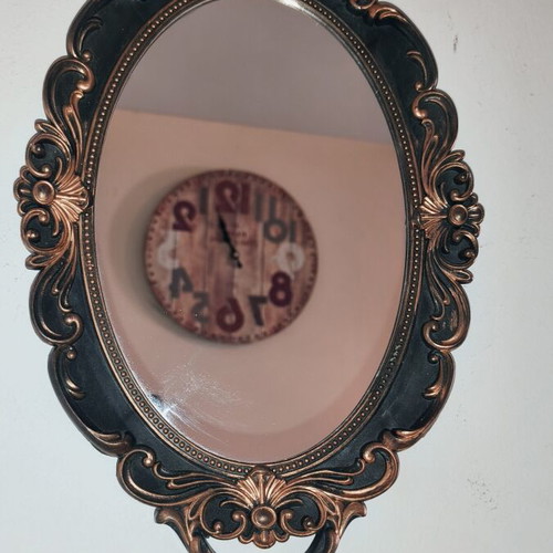 Oval decorative mirror and serving tray like new, plastic, 38x24 cm