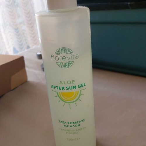 After sun gel with aloe, like new