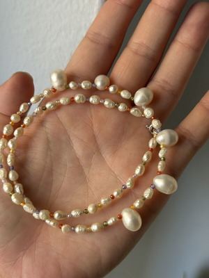 Pearl necklace with colorful nephrite and silver925 clasp like new