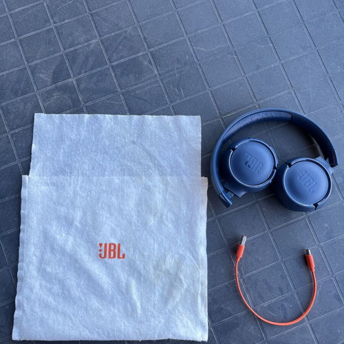 JBL Tune BT520 headphones like new, blue, wireless