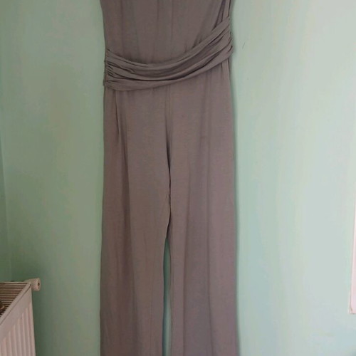 Cotton strapless jumpsuit like new, size M, pistachio color