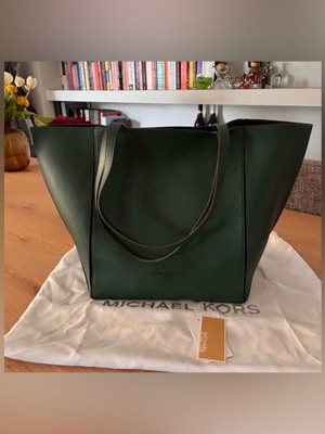 Michael Kors μεγάλη δερμάτινη τσάντα ώμου Origami design σαν καινούργιο, πράσινη