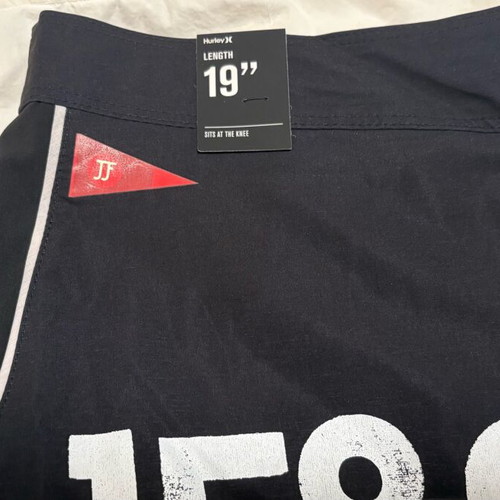 Hurley shorts size 36 black new from Nike