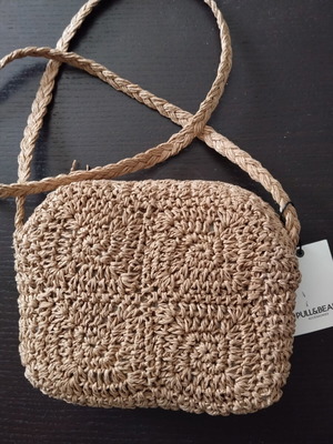 Handbag Pull & Bear straw shoulder bag beige 21x17cm
