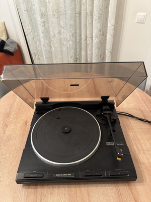 Pioneer PL-445 turntable like new, fully functional