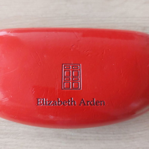 Elizabeth Arden glasses case
