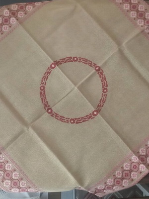 Canvas kares new with embroidered burgundy border and wreath