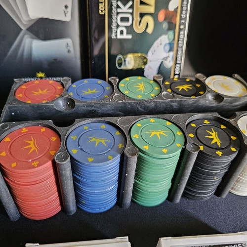 Poker Set Status used, collector's item with chips and cards