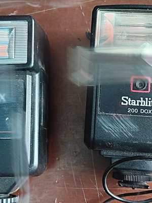 Camera flashes used, unknown if working