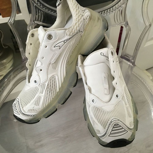 Christian Dior sneaker women size 37 like new, white