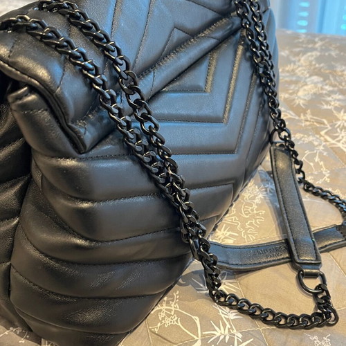 Saint Laurent leather bag like new with black chain, 32x22 cm
