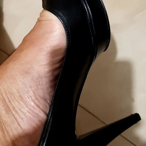 Zara black high-heeled shoes size 39 used, genuine leather