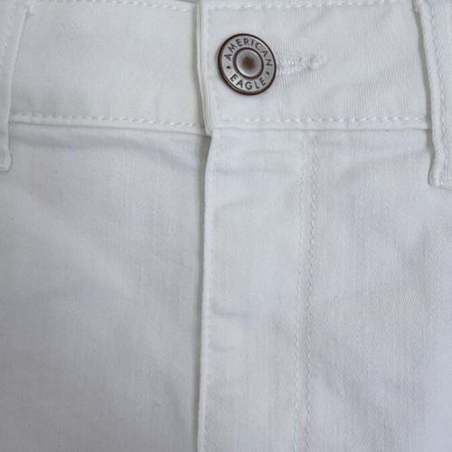 Mini Skirt American Eagle white, like new, size medium