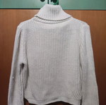 White turtleneck used without label