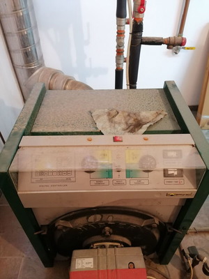 Master Cast Iron Boiler F-204 used with Wilo TOP-S 30/7 circulator