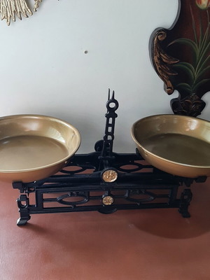 Old JE 5kg mechanical scale like new