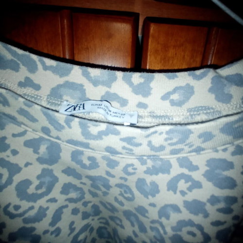 Zara blouse like new, size M, white and blue