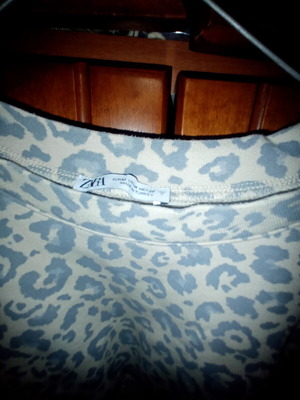 Zara blouse like new, size M, white and blue