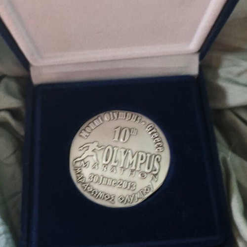 Olympus Marathon 10th Medal like new in velvet box
