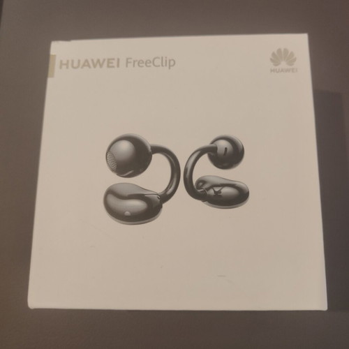 Huawei Freclip earbuds with Techsuit case