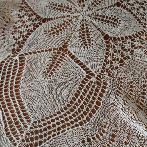 Handmade white crochet table runner 1.10x0.60 like new
