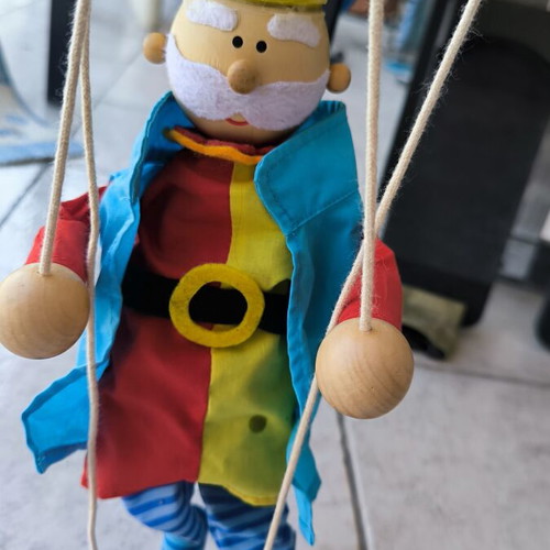 Wooden king marionette