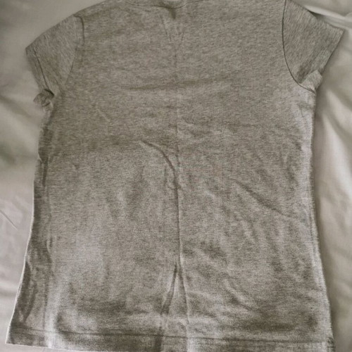 Girls' mako t-shirt size 12 gray like new