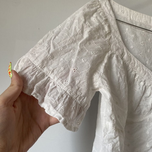 Na-Kd white crop top blouse with front ties and side zipper