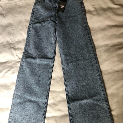 Women's blue jeans new, sizes XS and S