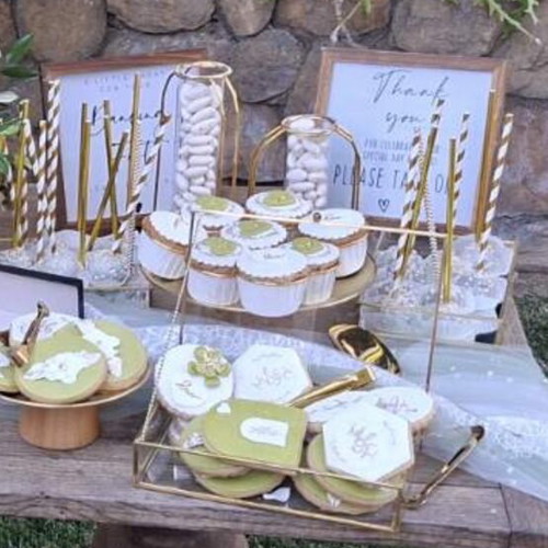 Wedding signs set of 2, like new